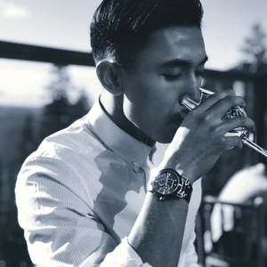 Meet your Posher, Aaron